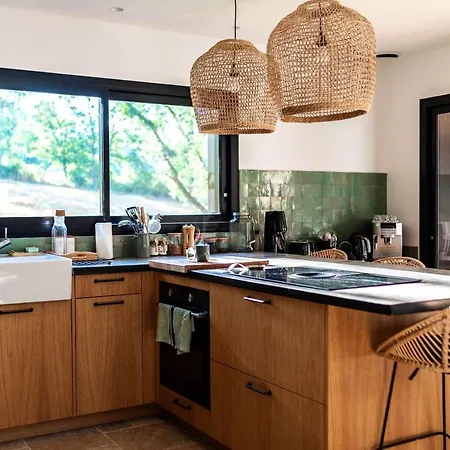 Dans Les Arbres Hotell