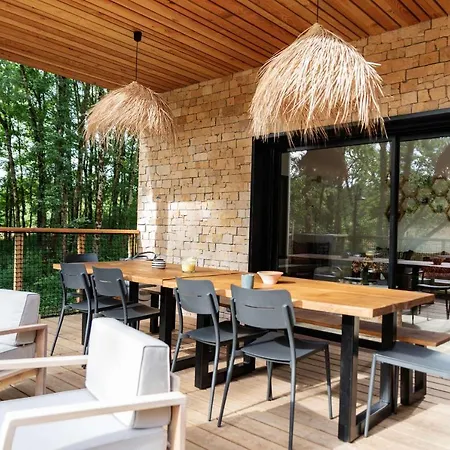 Dans Les Arbres Lanta