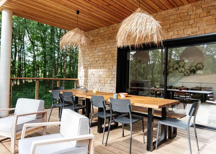 Dans Les Arbres Lanta